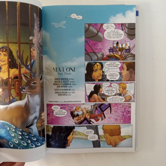 Lot Wonder Woman Year One - DC Comics Heroes & Villains Graphic Novel Collection - Picture 11 of 15